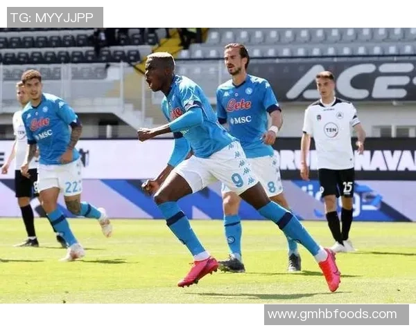 登博思与埃因青年球队激战正酣期待精彩对决展现足球魅力与激情