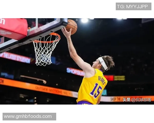 拓记盛赞杨瀚森：他下半场更沉着自傲，这对他在NBA的适应是活跃信号
